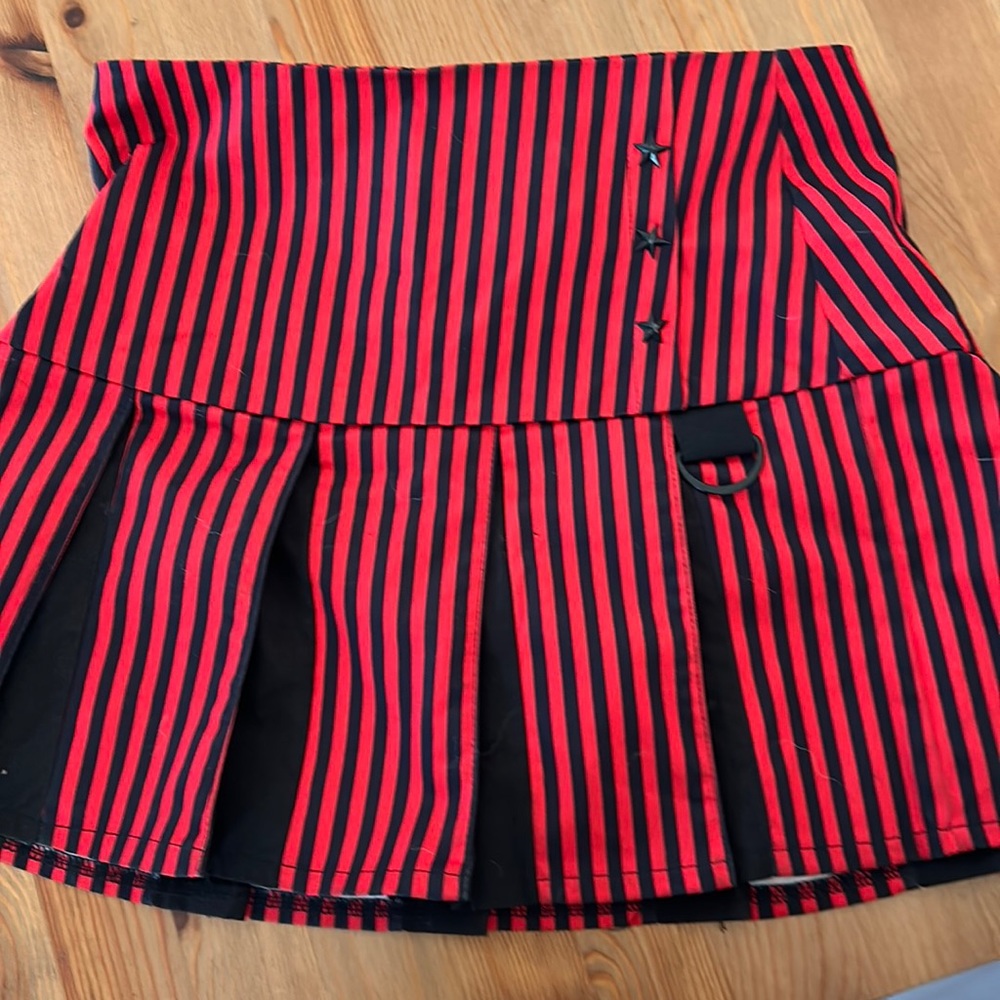 Red and black stripe mini skirt